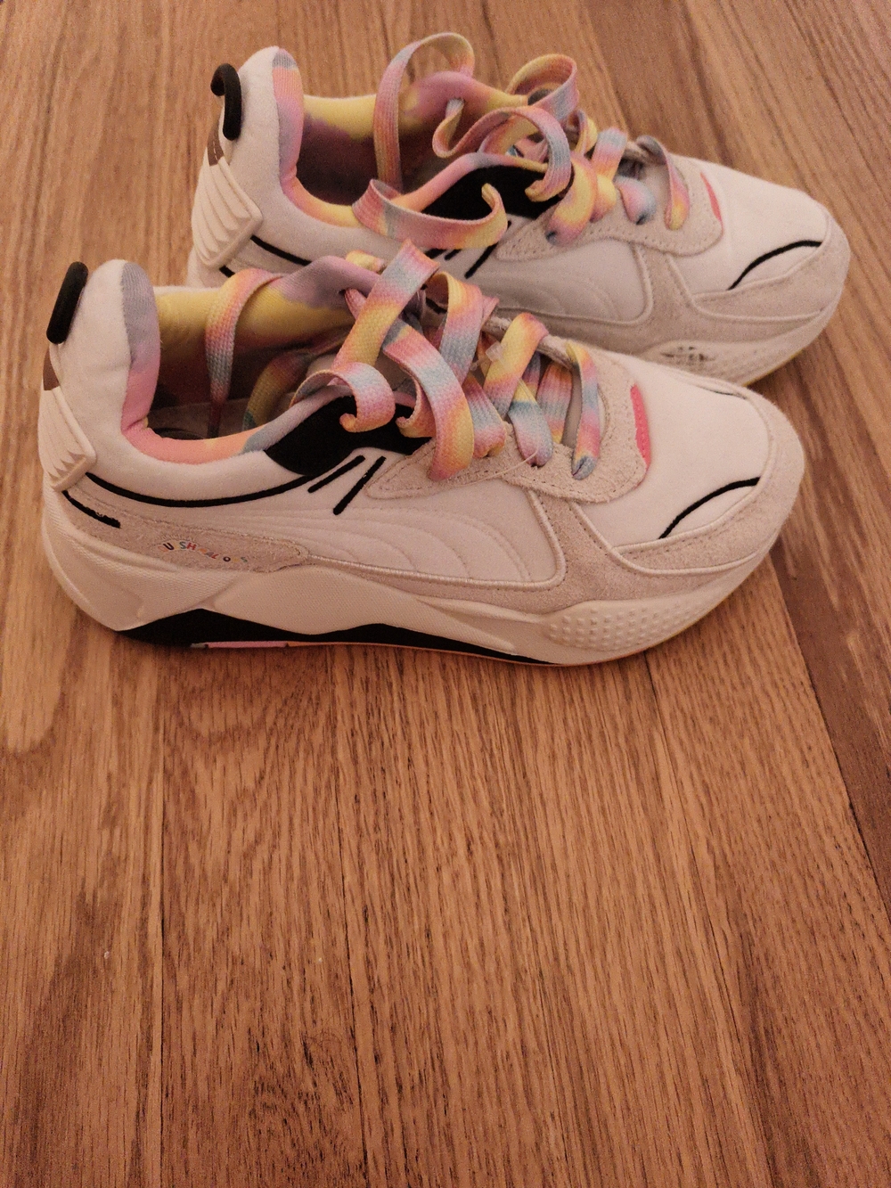 Puma Squishmallows Kids White Sneakers with Pastel Rainbow Accents Size 5.5